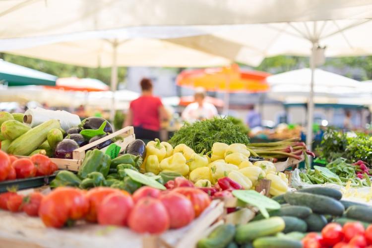 Farmers market food stall. 