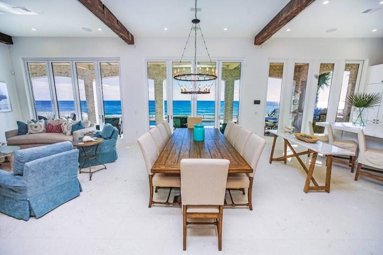 The dining area at 408 Blue Mountain.