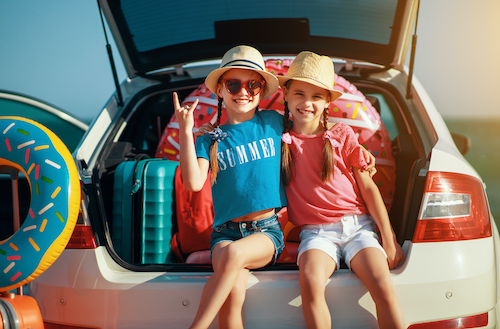 girls beach vacation